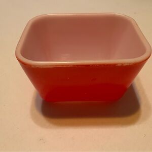 Pyrex small dish.